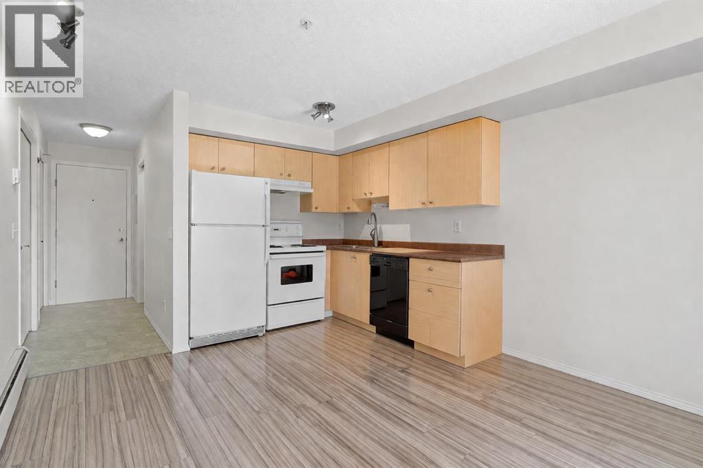 2205, 16 Country Village Bay Ne, Calgary, Alberta  T3K 5Y9 - Photo 7 - A2298447