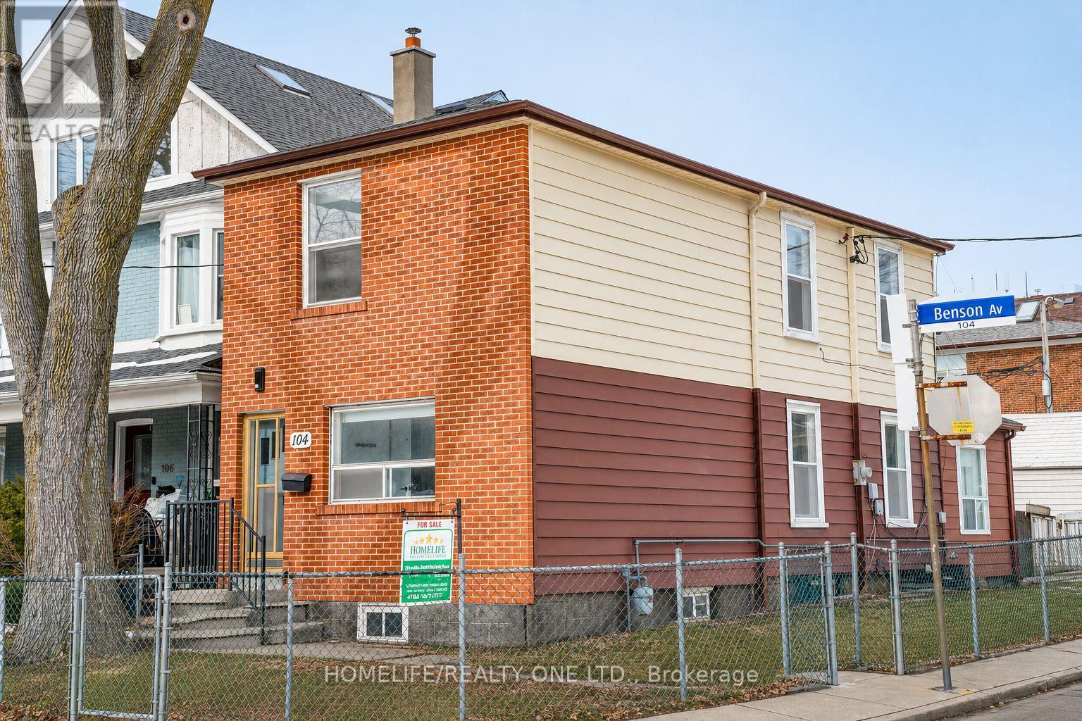 104 BENSON AVENUE, Toronto, Ontario