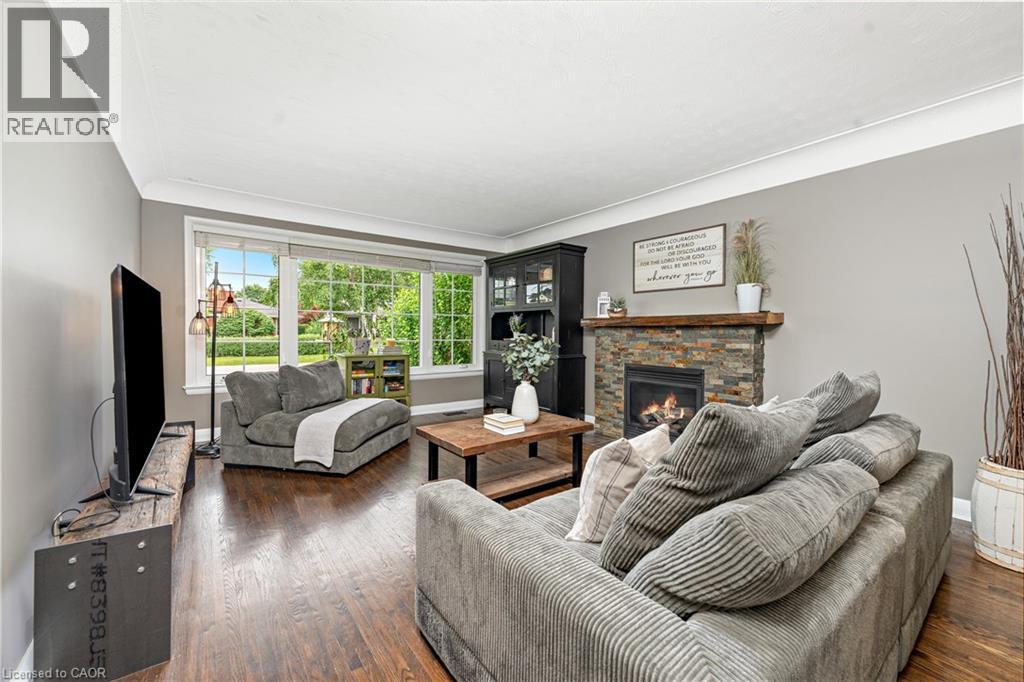 1063 Maplehurst Avenue, Burlington, Ontario  L7T 3G3 - Photo 3 - 40825310