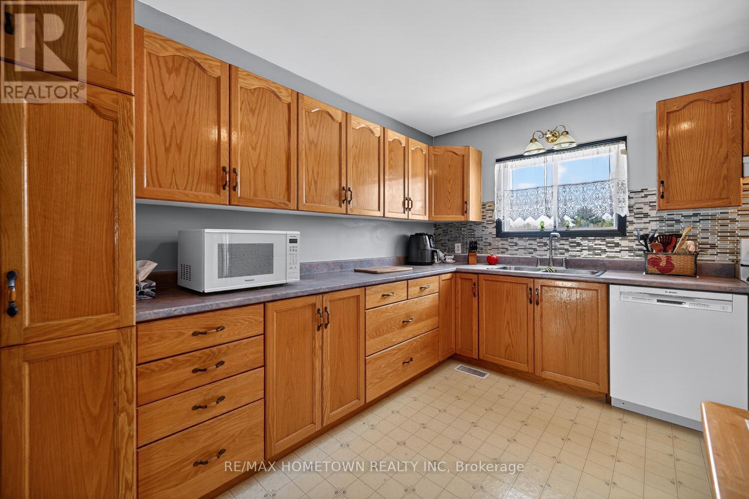 16 Graham Lake Road, Front Of Yonge, Ontario  K0E 1R0 - Photo 17 - X13067906