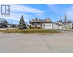 22 BOURGEOIS BEACH ROAD, tay (victoria harbour), Ontario