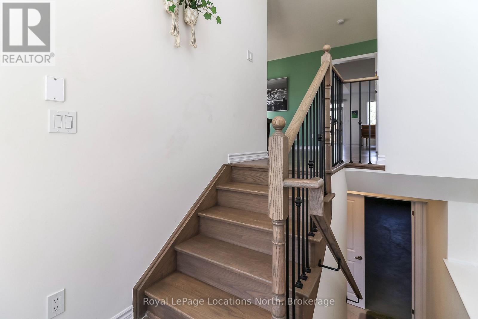 23 Beatrice Drive, Wasaga Beach, Ontario  L9Z 0L3 - Photo 3 - S13067996