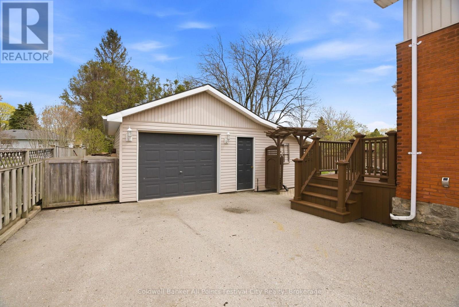213 Warren Street, Goderich, Ontario  N7A 3W7 - Photo 2 - X13067520
