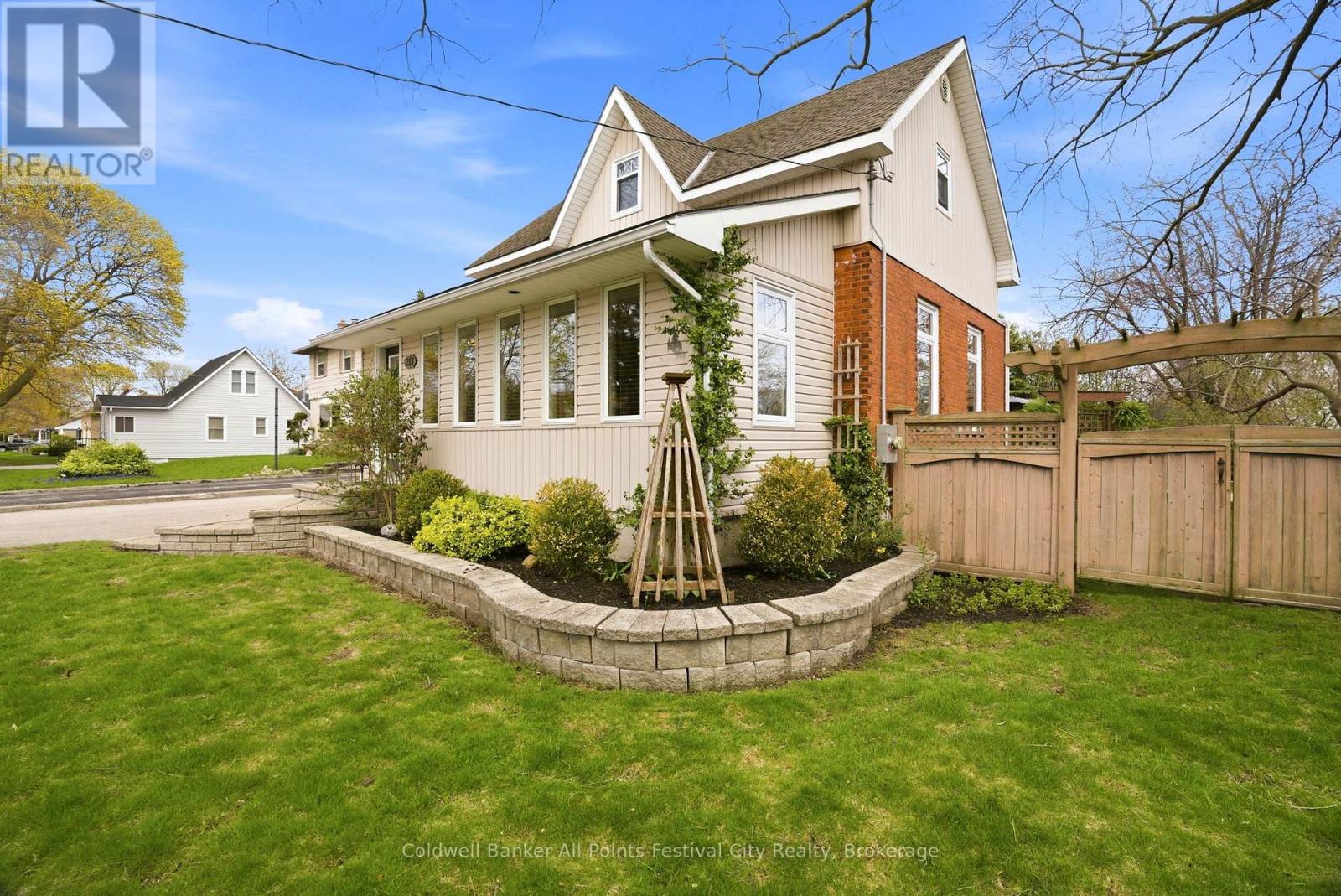 213 Warren Street, Goderich, Ontario  N7A 3W7 - Photo 4 - X13067520