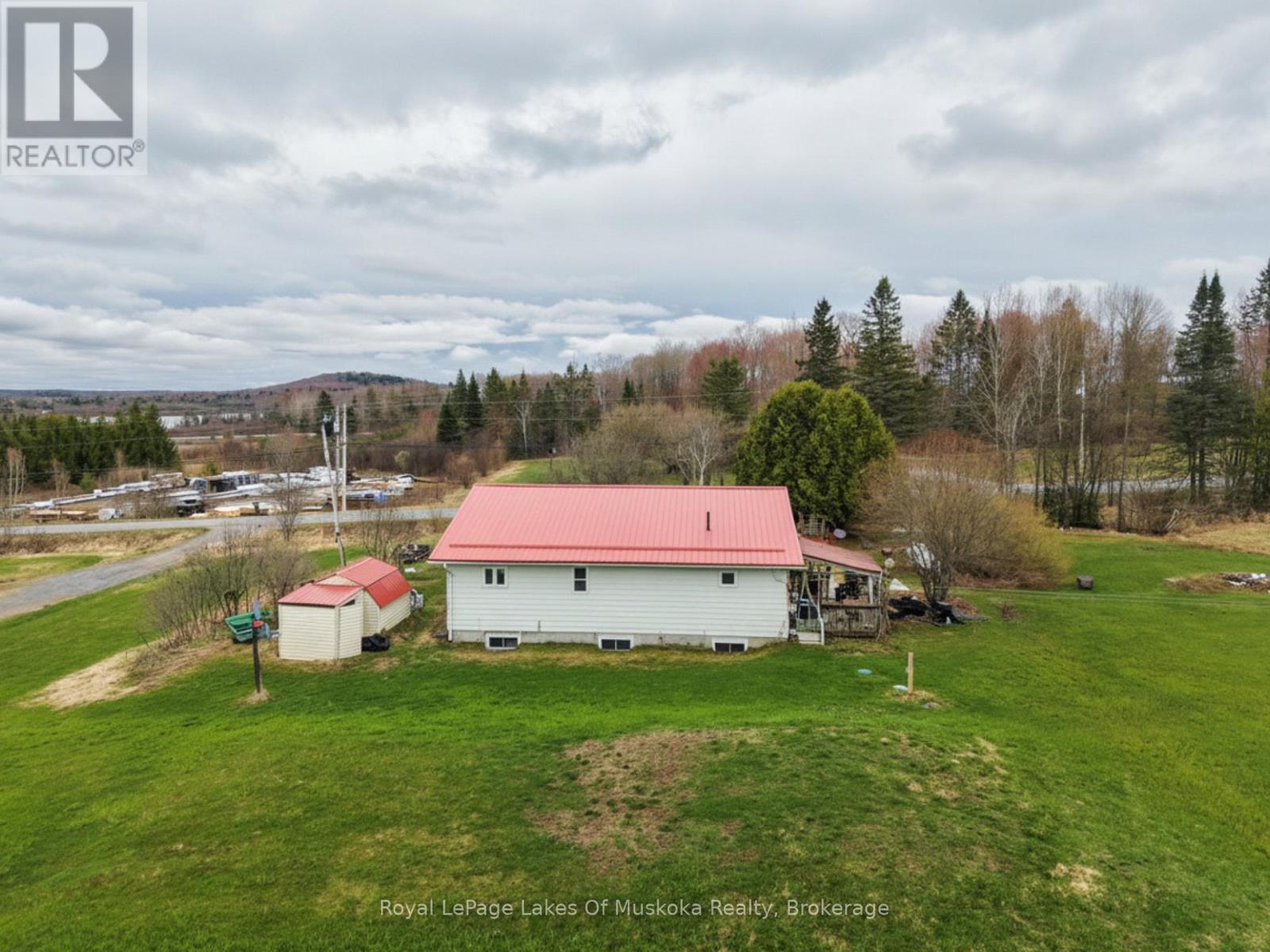 250 Stephenson Rd 12 W Road, Huntsville, Ontario  P0B 1M0 - Photo 3 - X13067536