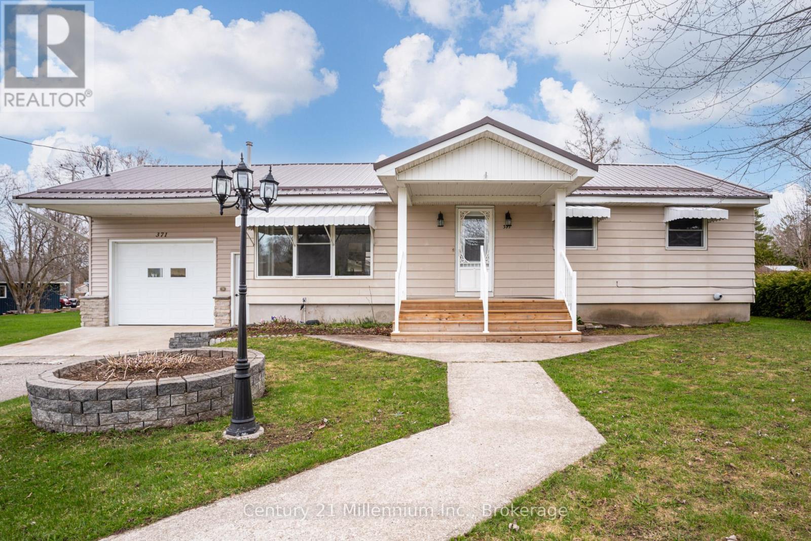 371 Hunter Street, South Bruce Peninsula, Ontario  N0H 2T0 - Photo 1 - X13067734