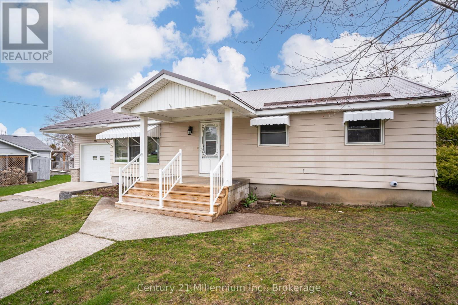 371 Hunter Street, South Bruce Peninsula, Ontario  N0H 2T0 - Photo 2 - X13067734