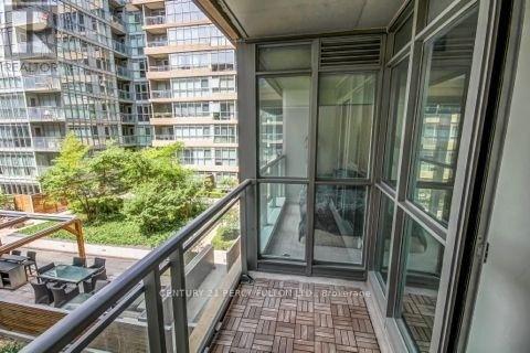 523 - 10 Capreol Court, Toronto, Ontario  M5V 4B3 - Photo 17 - C13067590