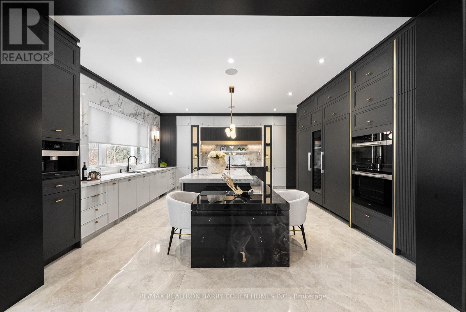 192 Lord Seaton Road, Toronto, Ontario  M2P 1K9 - Photo 11 - C13067798