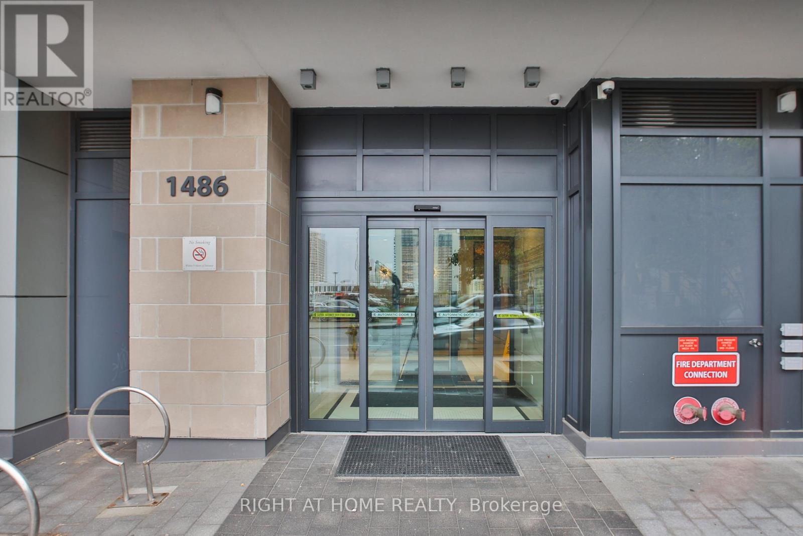 1303 - 1486 Bathurst Street, Toronto, Ontario  M5P 3G9 - Photo 2 - C13067814