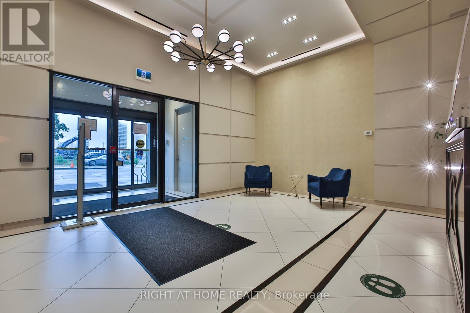 1303 - 1486 Bathurst Street, Toronto, Ontario  M5P 3G9 - Photo 3 - C13067814