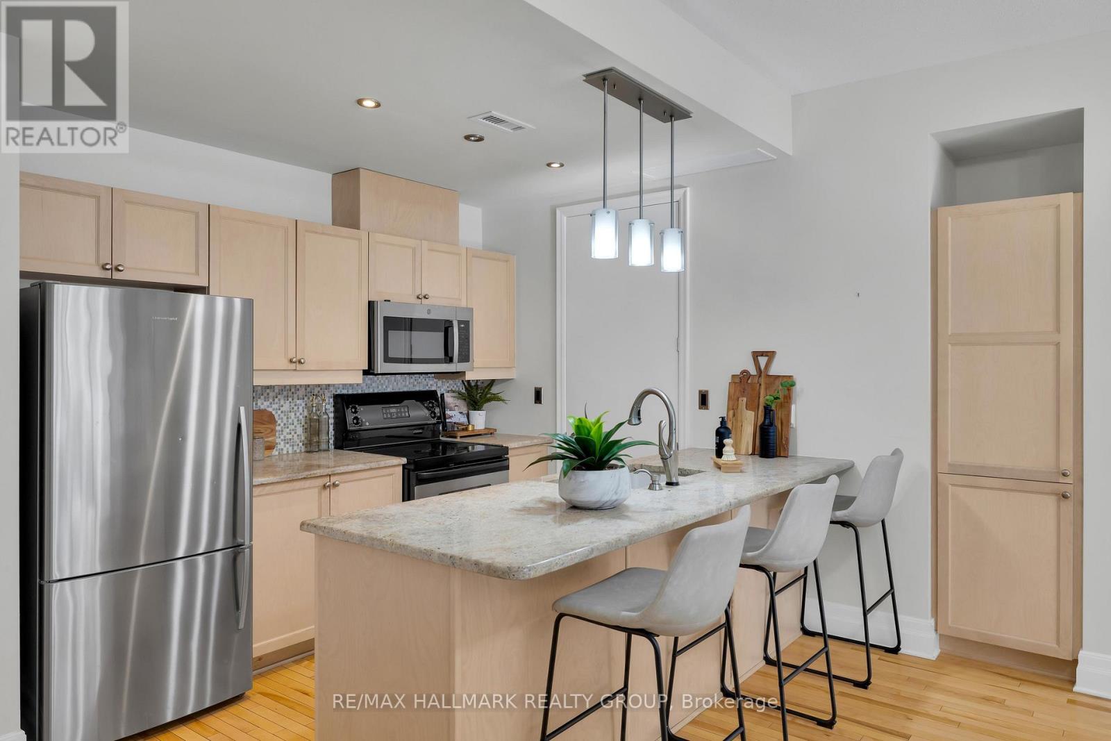 203 - 260 Besserer Street, Ottawa, Ontario  K1N 1J3 - Photo 12 - X12916300