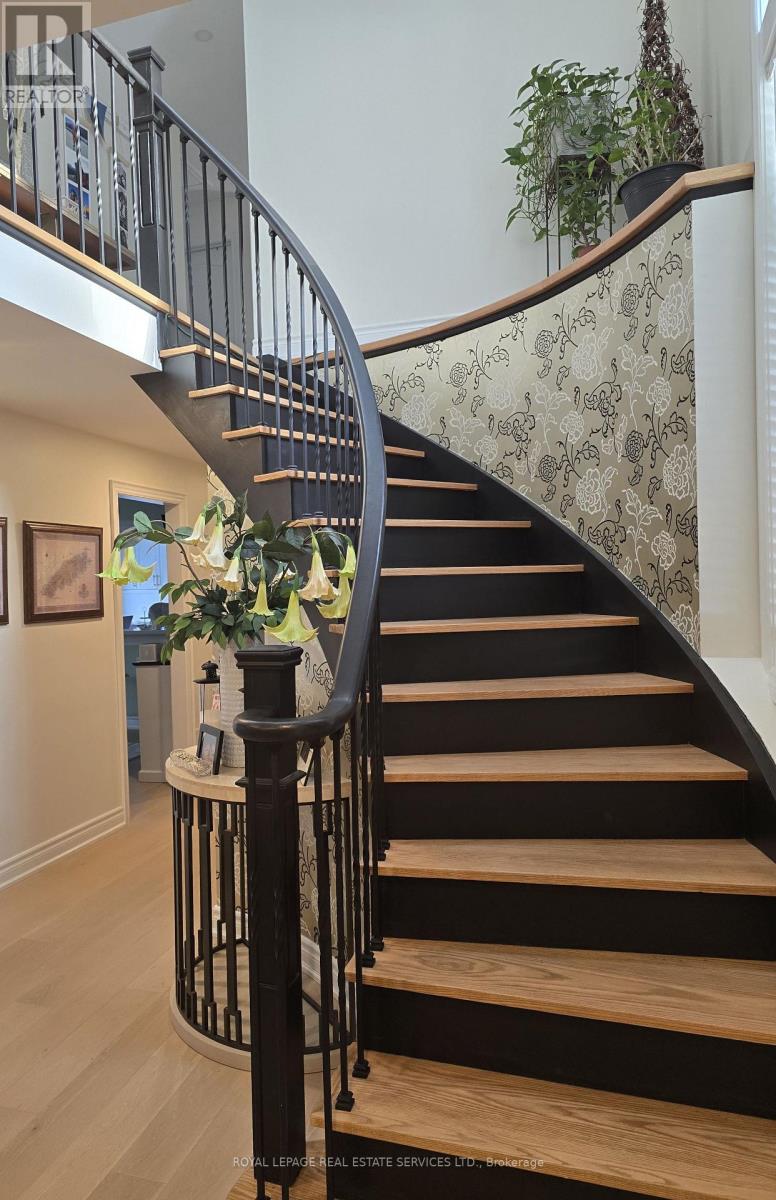 47 Knightsbridge Court, Whitby, Ontario  L1R 2T9 - Photo 22 - E13067532