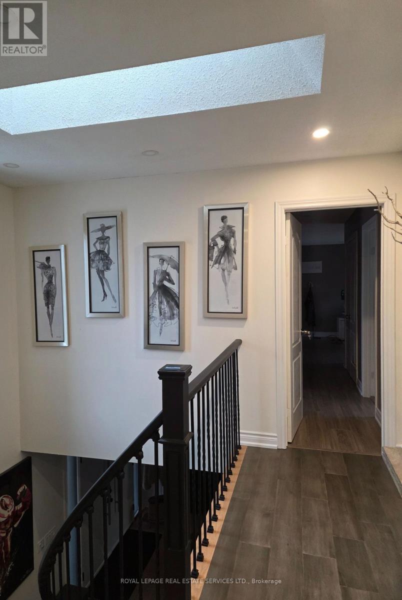 47 Knightsbridge Court, Whitby, Ontario  L1R 2T9 - Photo 29 - E13067532