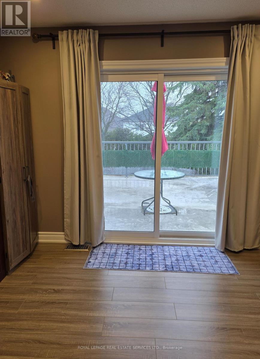 47 Knightsbridge Court, Whitby, Ontario  L1R 2T9 - Photo 31 - E13067532