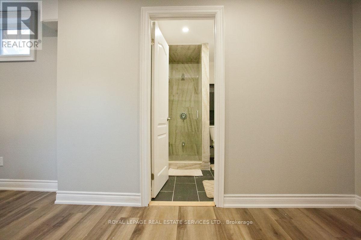 47 Knightsbridge Court, Whitby, Ontario  L1R 2T9 - Photo 7 - E13067532