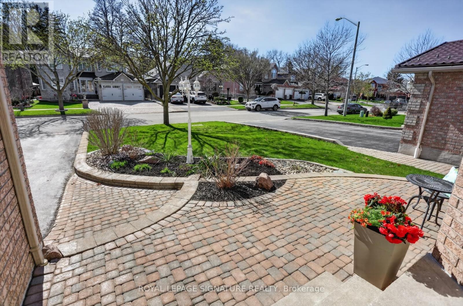 21 Romac Drive, Toronto (Highland Creek), Ontario  M1C 5H1 - Photo 2 - E13067618