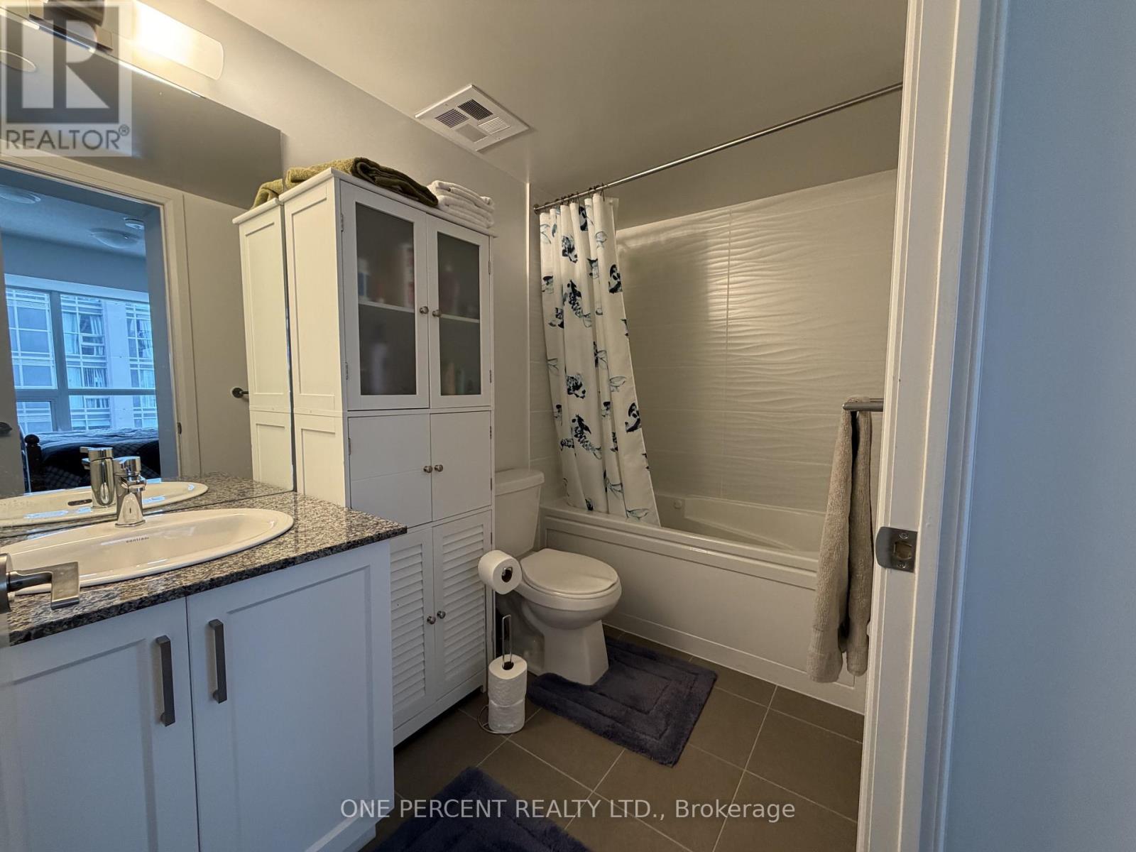 2010 - 20 Meadowglen Place, Toronto, Ontario  M1G 0A9 - Photo 15 - E13067698