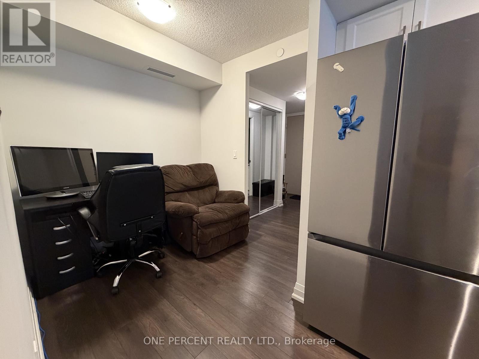 2010 - 20 Meadowglen Place, Toronto, Ontario  M1G 0A9 - Photo 7 - E13067698