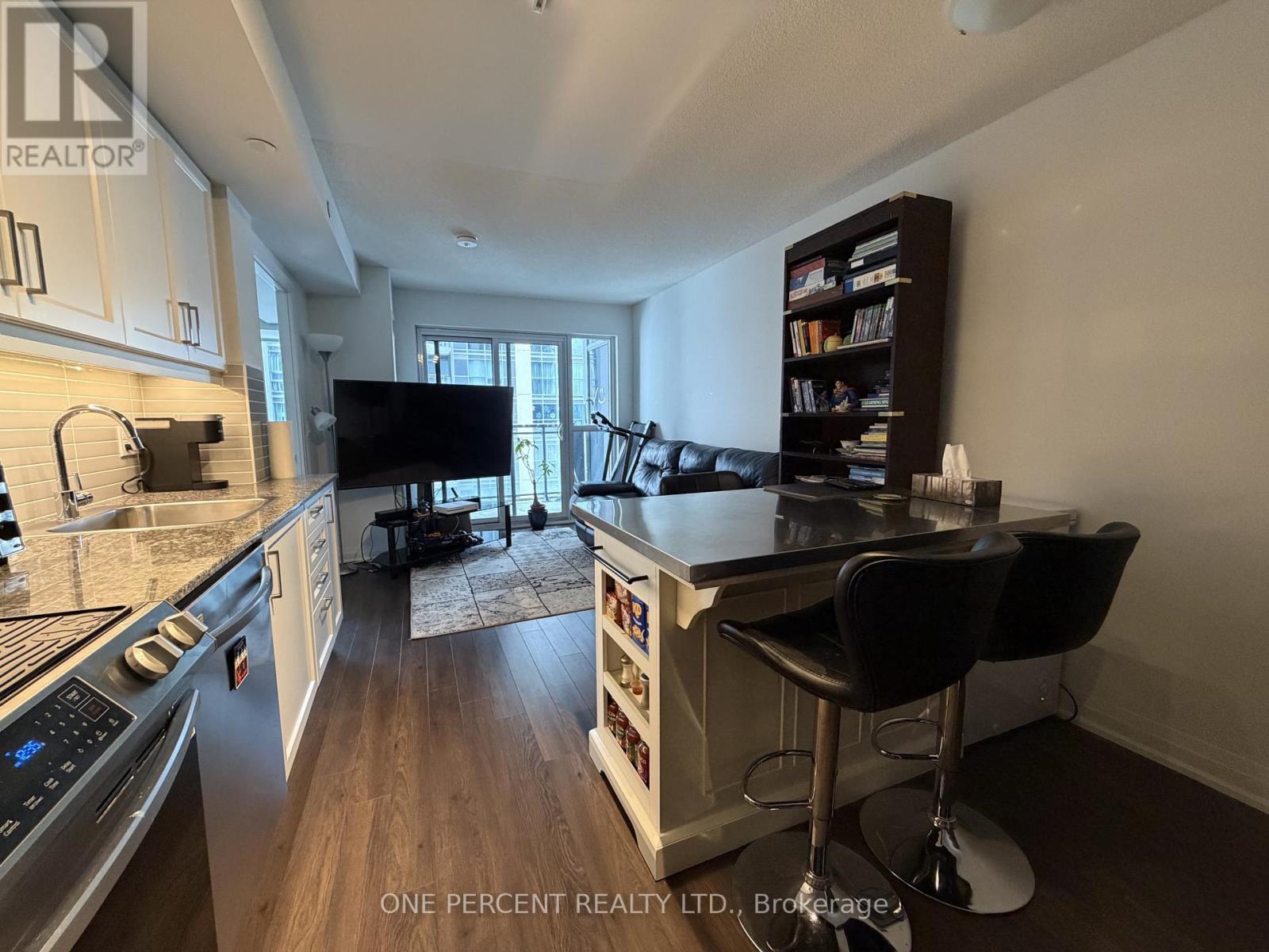 2010 - 20 Meadowglen Place, Toronto, Ontario  M1G 0A9 - Photo 9 - E13067698