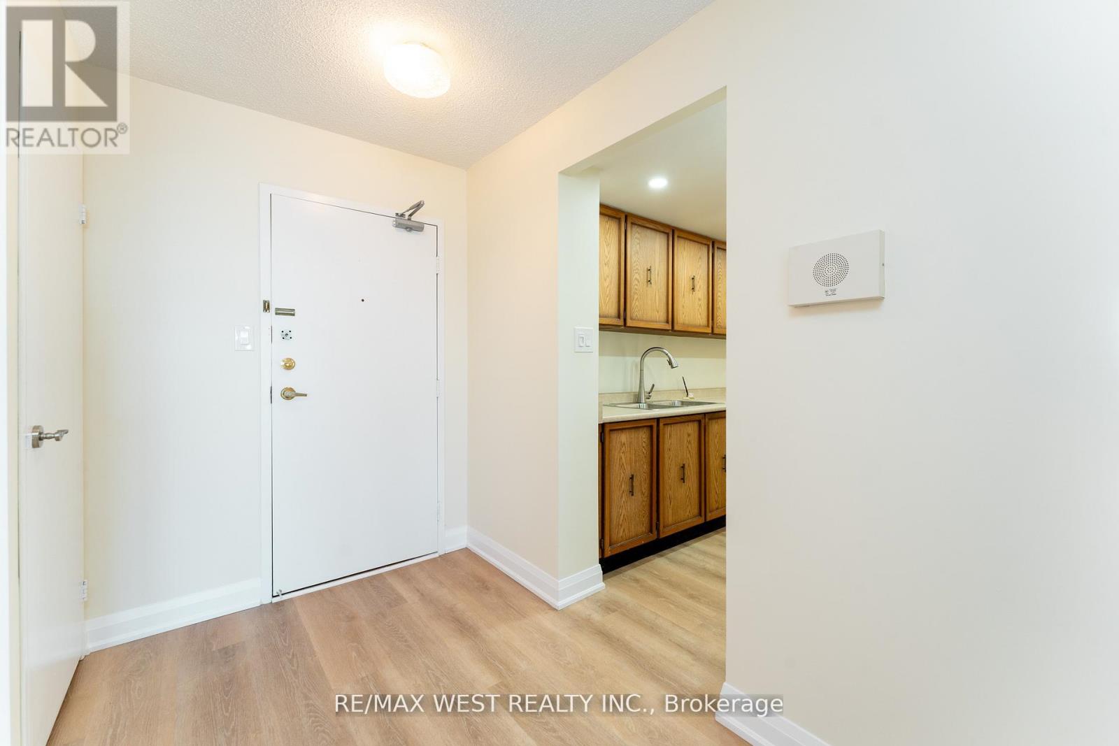 2307 - 3151 Bridletowne Circle, Toronto, Ontario  M1W 2T1 - Photo 7 - E13067724
