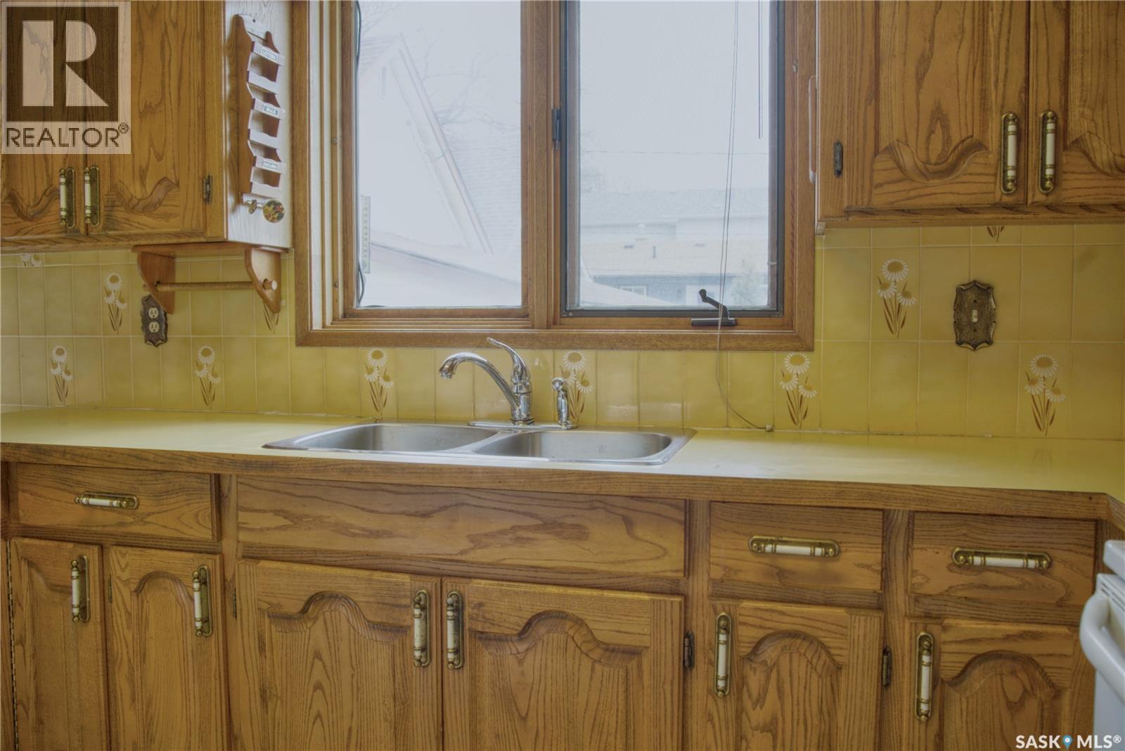 802 7th Street E, Saskatoon, Saskatchewan  S7H 0Y4 - Photo 13 - SK034391