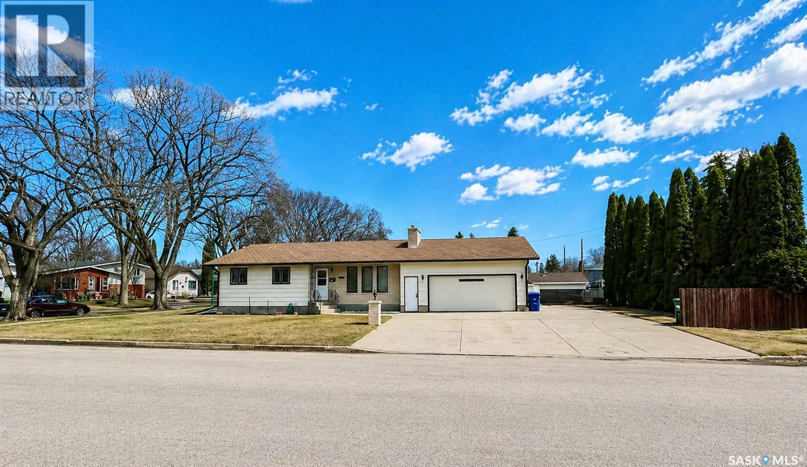 802 7th Street E, Saskatoon, Saskatchewan  S7H 0Y4 - Photo 3 - SK034391