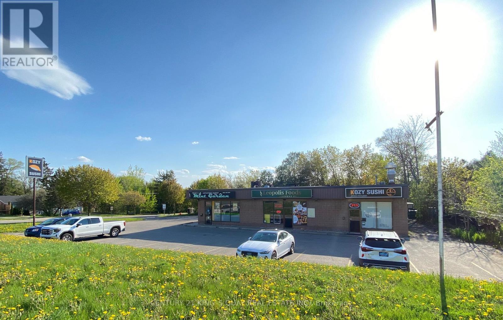 17830 LESLIE STREET, Newmarket, Ontario