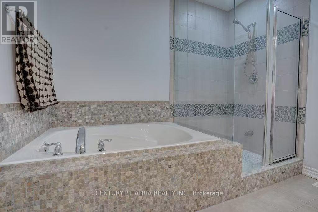 43 Gamble Glen Crescent, Richmond Hill, Ontario  L4S 2T3 - Photo 7 - N13067588
