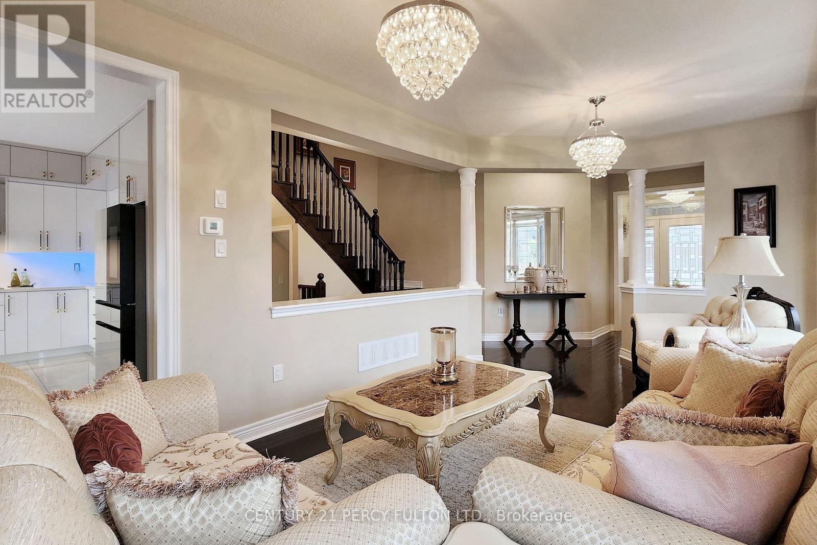 39 Jocada Court, Richmond Hill, Ontario  L4E 0Z5 - Photo 5 - N13067770