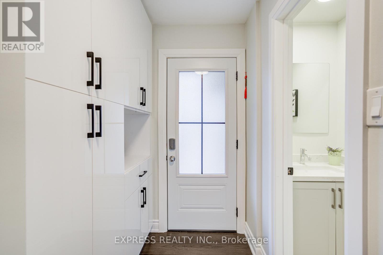 61 Trothen Circle, Markham, Ontario  L3P 4H3 - Photo 4 - N13067876