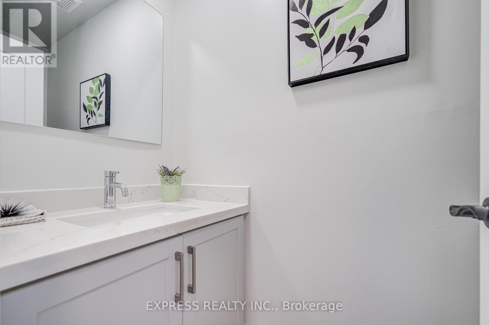 61 Trothen Circle, Markham, Ontario  L3P 4H3 - Photo 5 - N13067876
