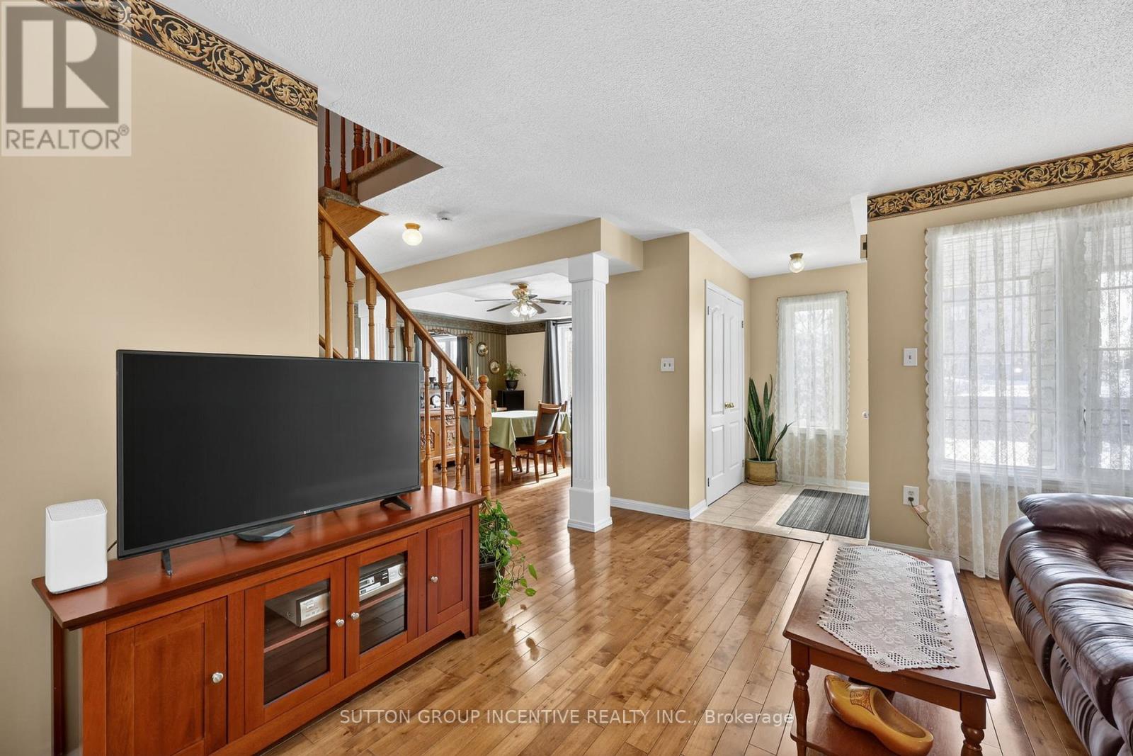 41 Herrema Boulevard, Uxbridge, Ontario  L9P 1W6 - Photo 4 - N12896036