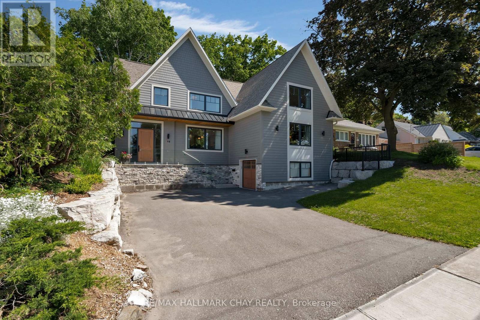 98 Shanty Bay Road, Barrie, Ontario  L4M 1E2 - Photo 1 - S13067624