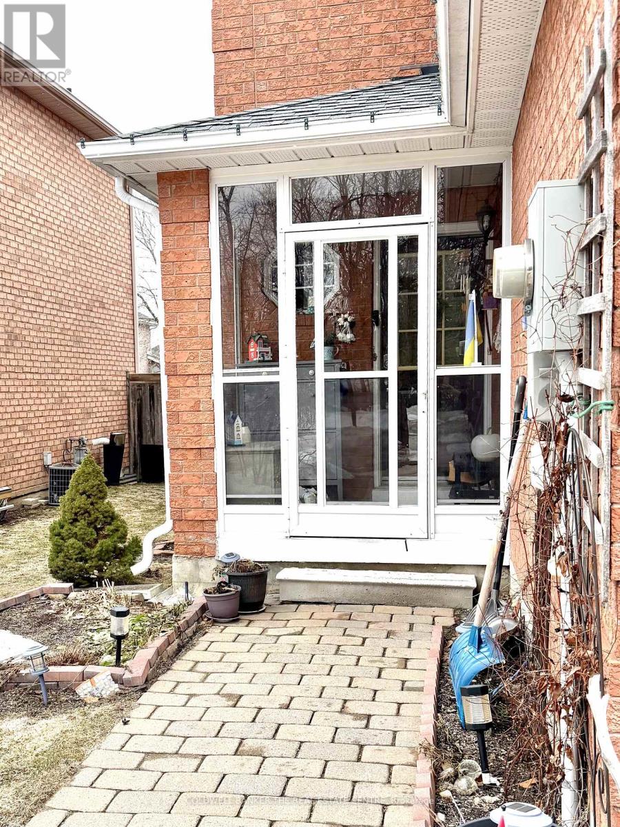 90 Bruce Crescent, Barrie, Ontario  L4N 8P4 - Photo 5 - S13067766