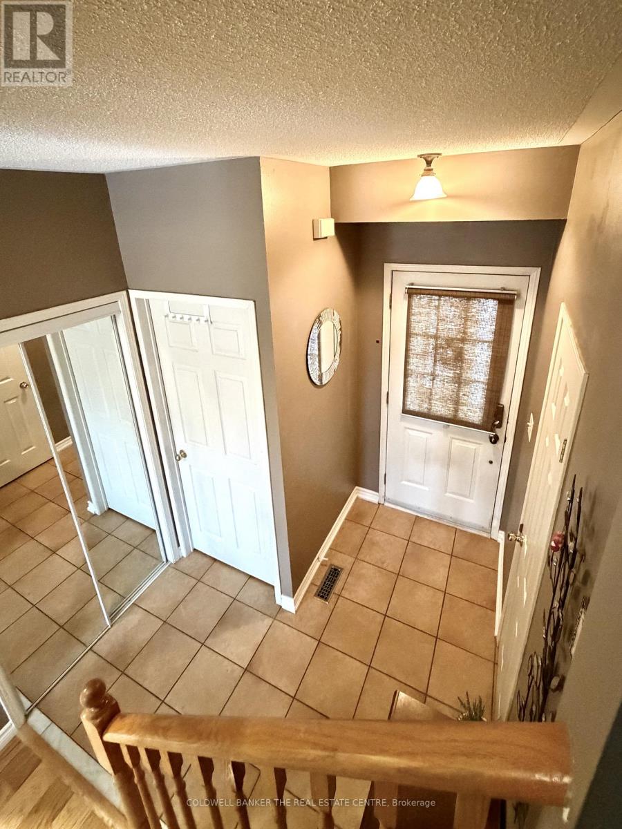 90 Bruce Crescent, Barrie, Ontario  L4N 8P4 - Photo 9 - S13067766