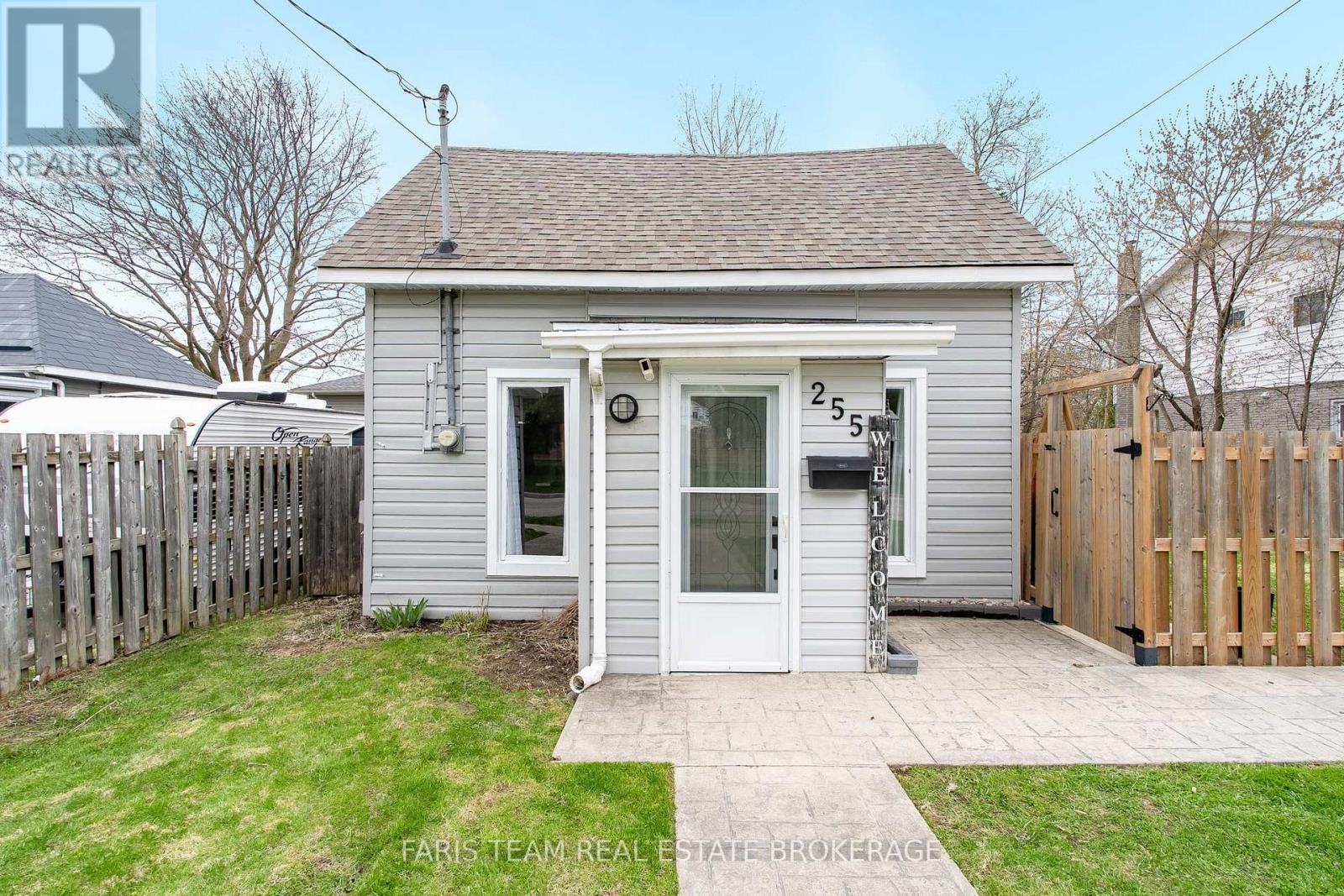 255 Lindsay Street, Midland, Ontario  L4R 2V3 - Photo 1 - S13067868
