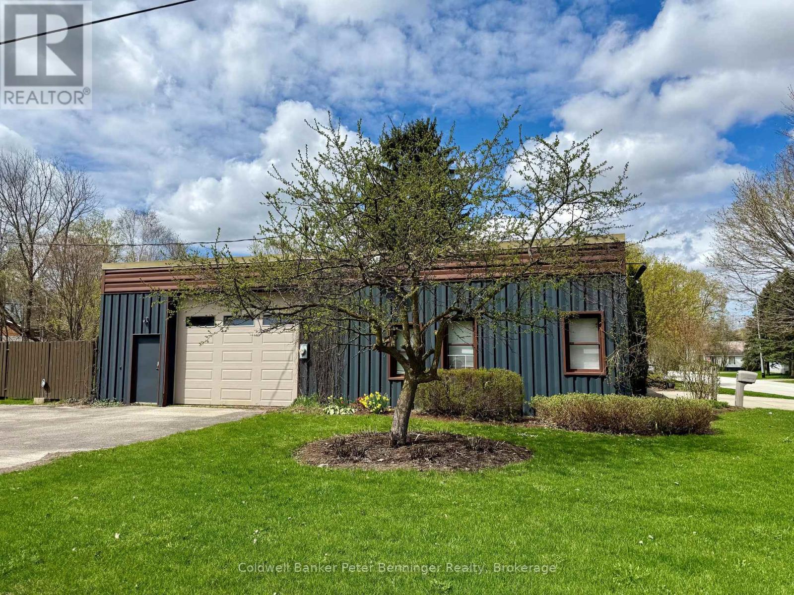 425 Mary Street, Brockton, Ontario  N0G 2V0 - Photo 4 - X12991868