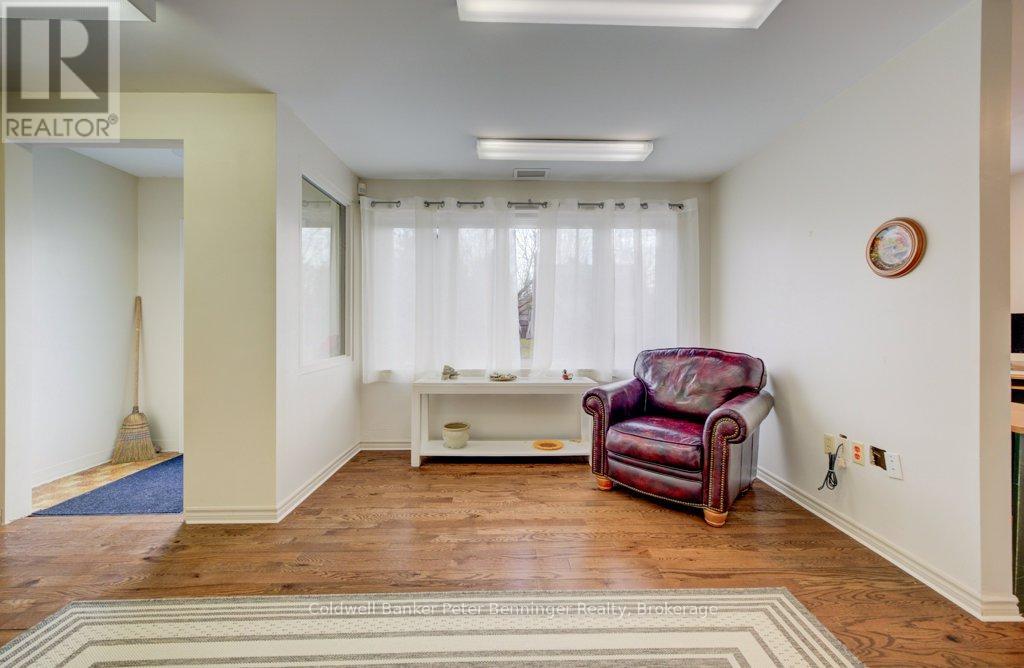 425 Mary Street, Brockton, Ontario  N0G 2V0 - Photo 8 - X12991868