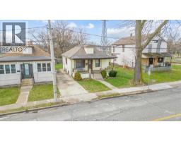 879 FELIX, Windsor, Ontario