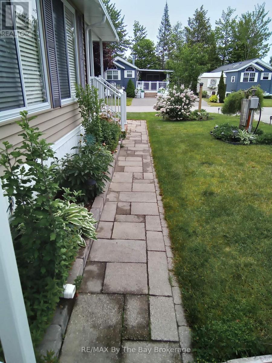 10 White Pines Trail, Wasaga Beach, Ontario  L9Z 1X7 - Photo 25 - S13067656