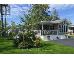 10 WHITE PINES TRAIL, Wasaga Beach, Ontario