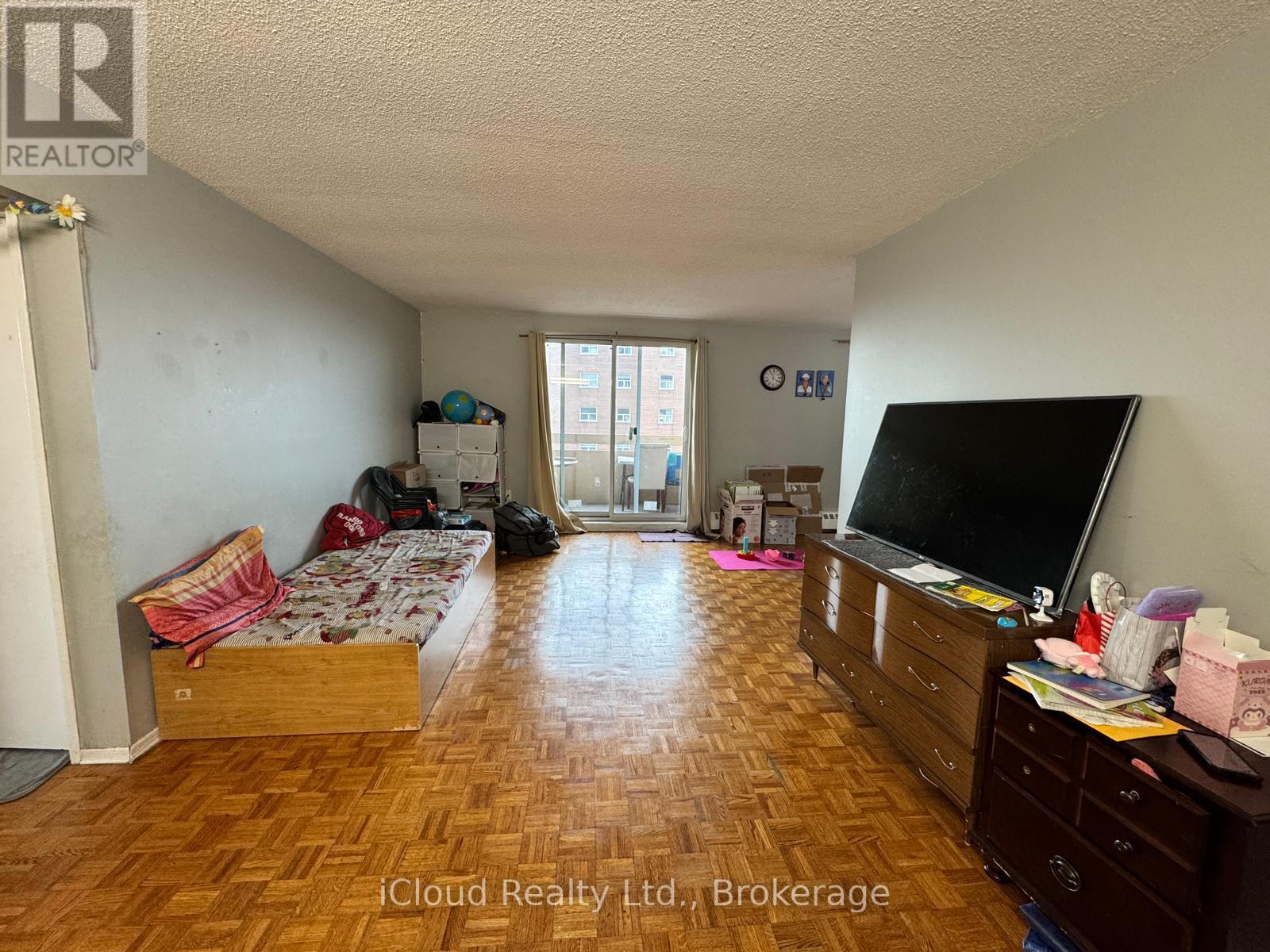 710 - 3555 Derry Road E, Mississauga, Ontario  L4T 1B2 - Photo 2 - W13067414