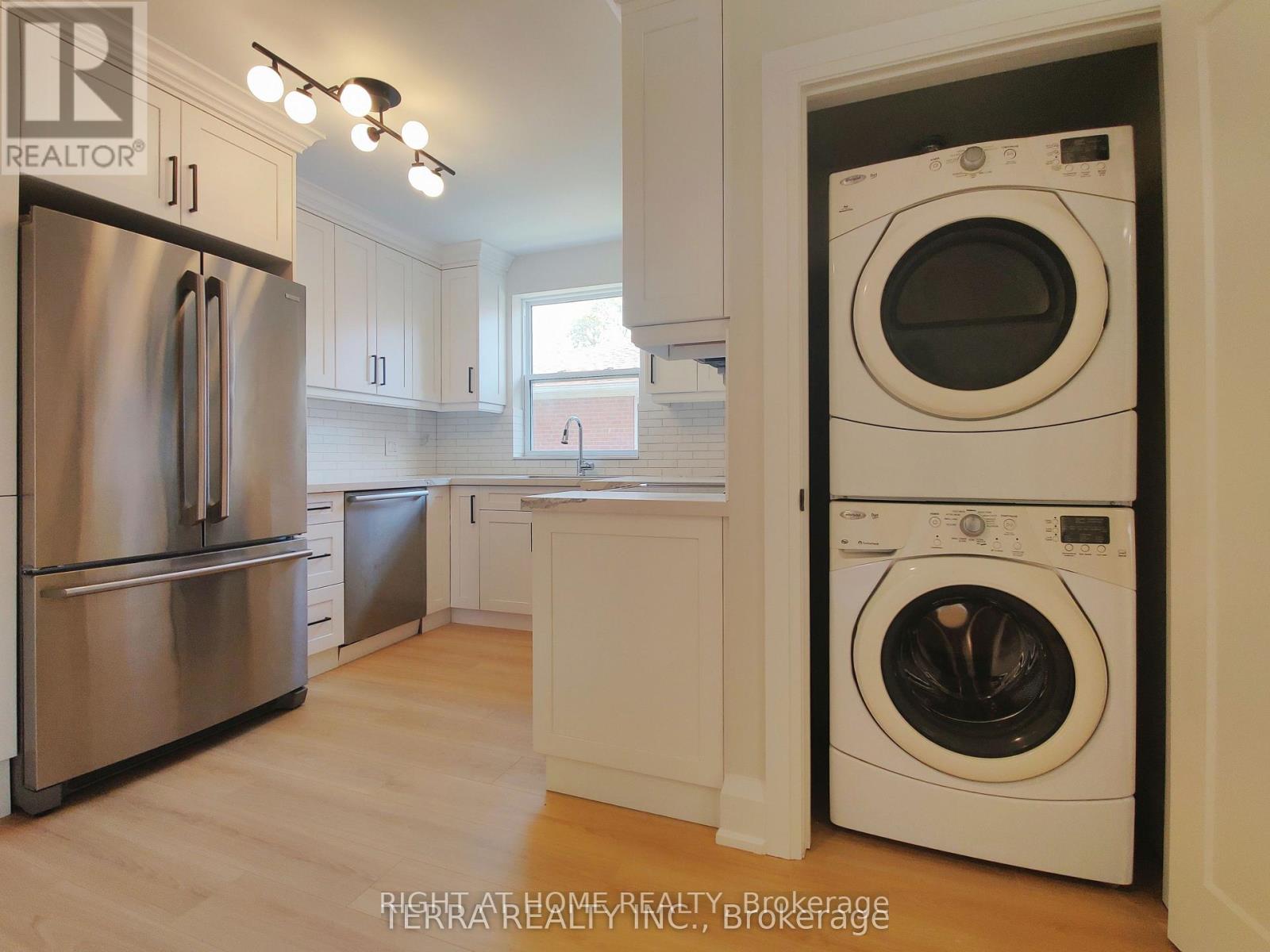 55 Glen Agar Drive, Toronto, Ontario  M9B 5M2 - Photo 6 - W13067428
