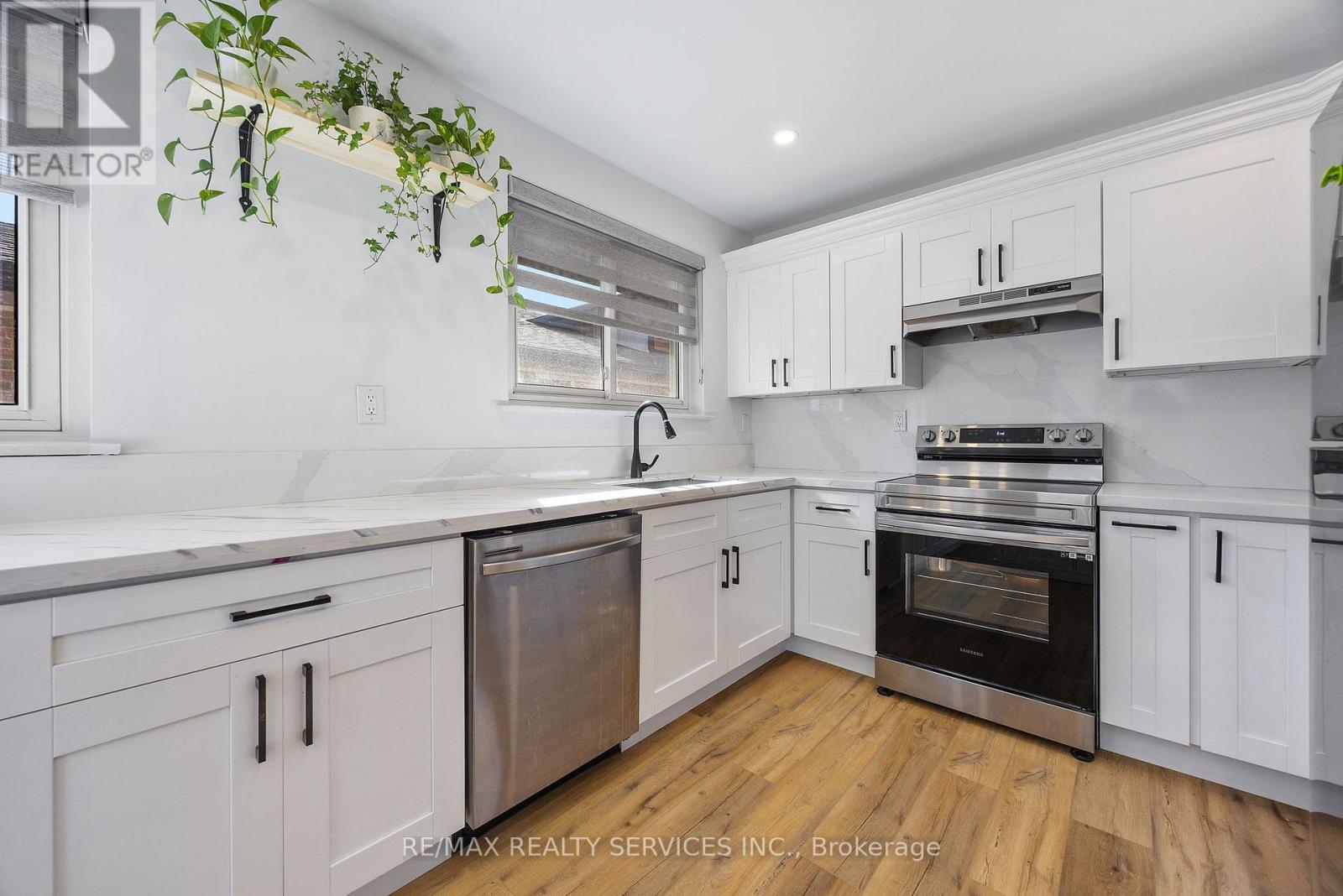 70 Wilton Drive, Brampton, Ontario  L6W 3A1 - Photo 10 - W13067460