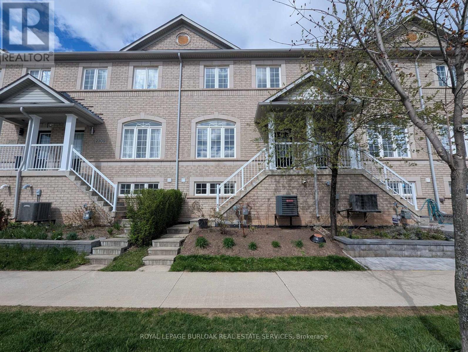 2307 SUTTON DRIVE, Burlington, Ontario
