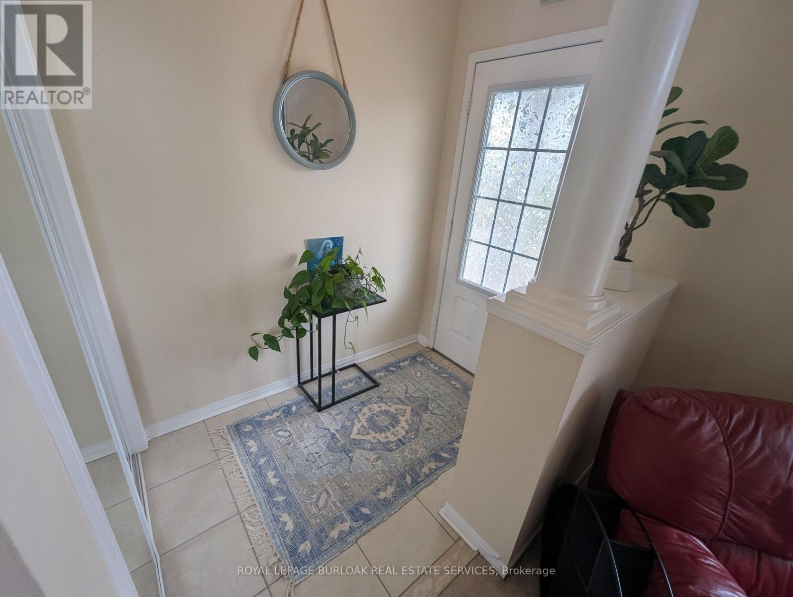 2307 Sutton Drive, Burlington, Ontario  L7L 6Z3 - Photo 3 - W13067476