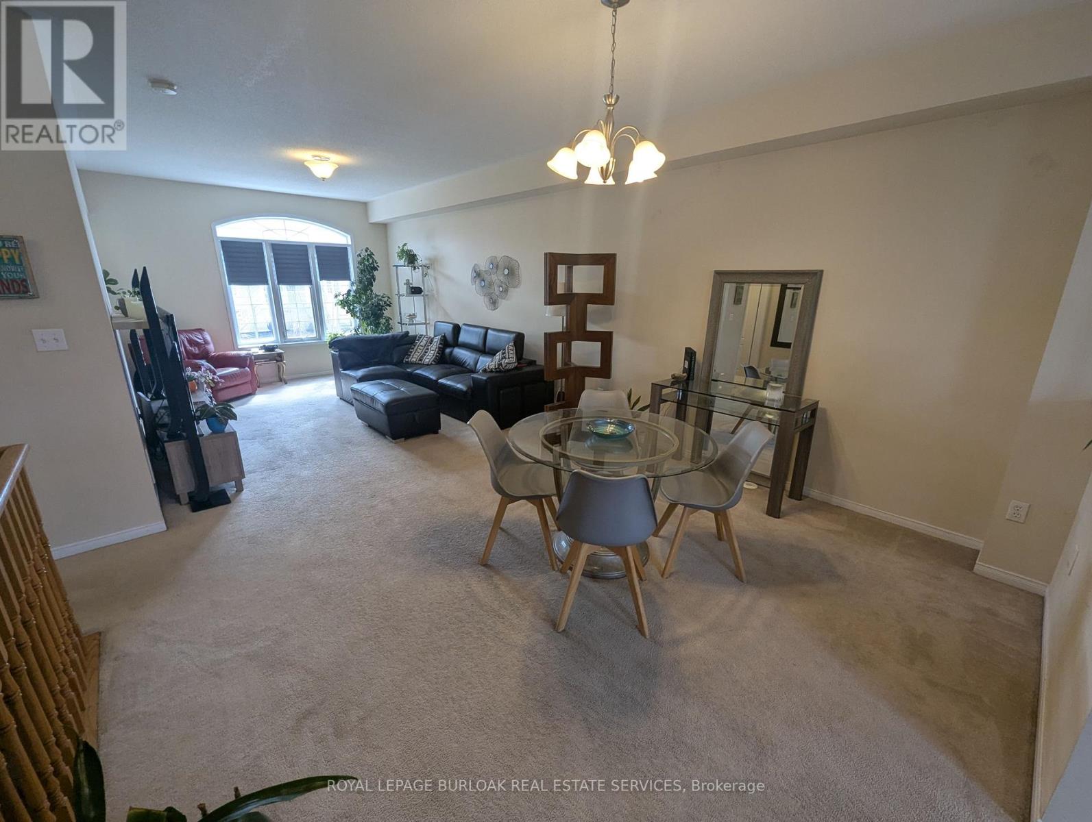 2307 Sutton Drive, Burlington, Ontario  L7L 6Z3 - Photo 5 - W13067476