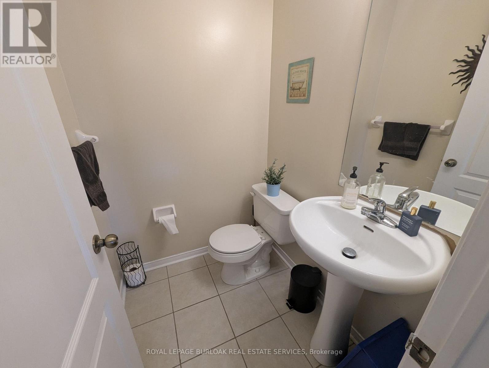 2307 Sutton Drive, Burlington, Ontario  L7L 6Z3 - Photo 8 - W13067476
