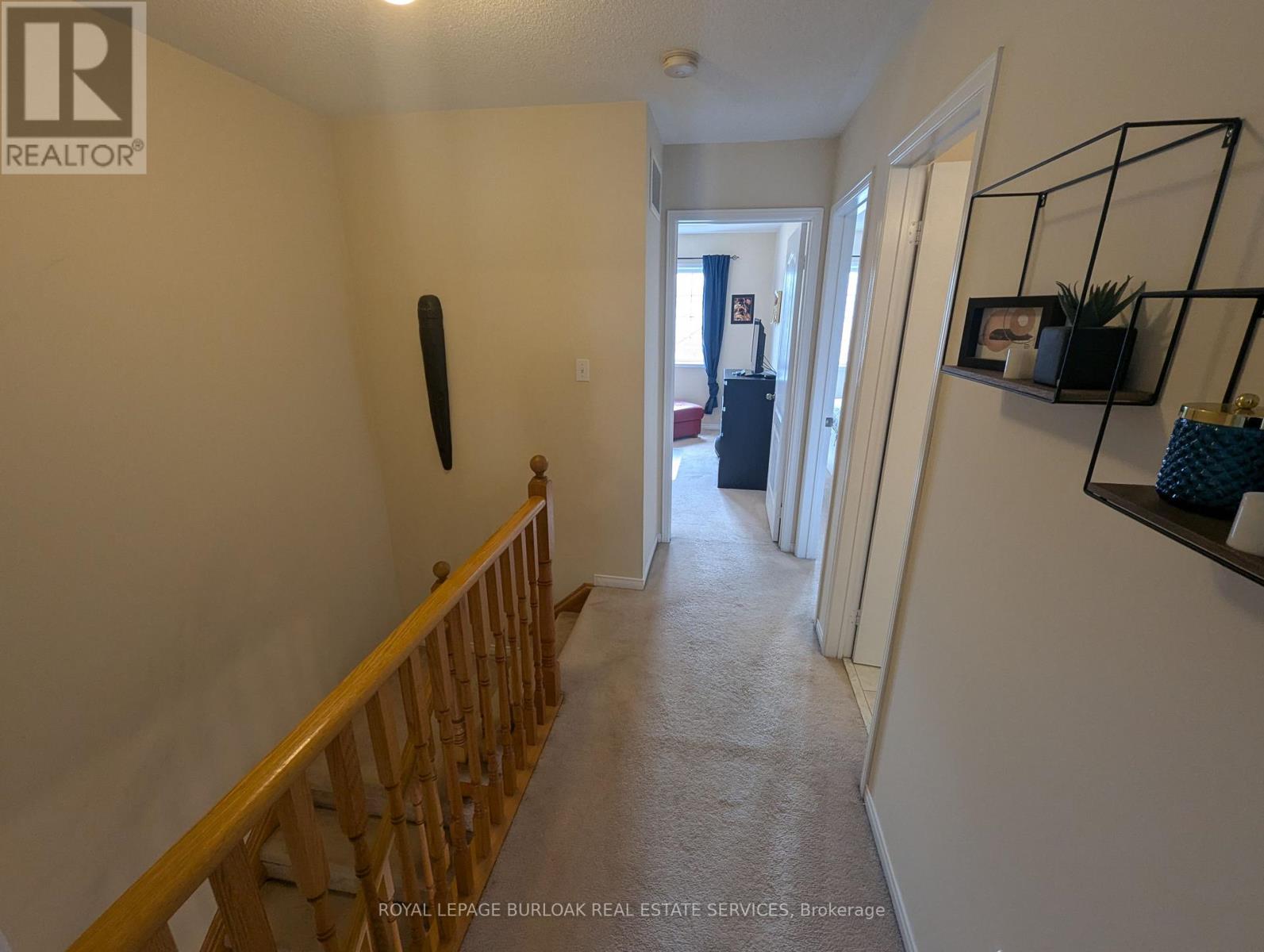 2307 Sutton Drive, Burlington, Ontario  L7L 6Z3 - Photo 9 - W13067476